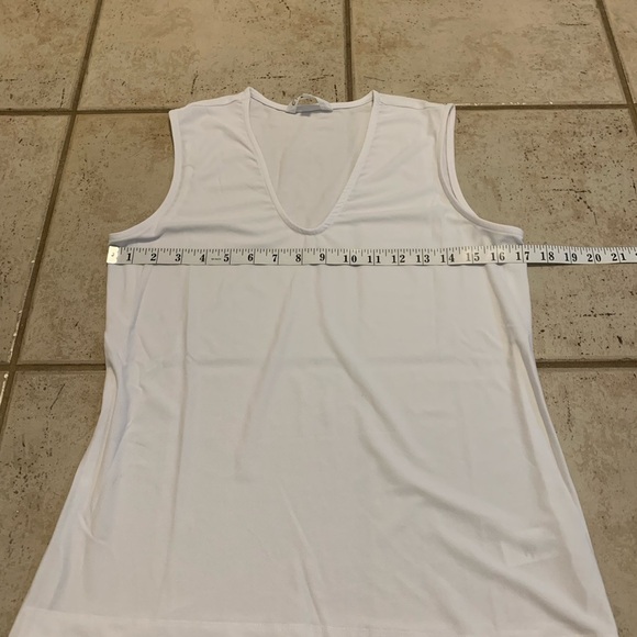 Cleo White V-Neck Sleeveless Top - Size Small (S/P) - Picture 3 of 5